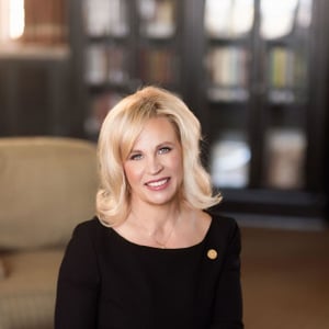 Dana Lynn Kuehn