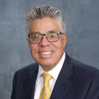 Mauricio R. Hernandez portrait